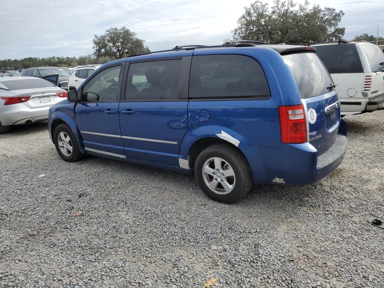 2010 Dodge Caravan VIN 2D4RN5D10AR126250 Copart auction photo, normal wear damage thumbnail 2