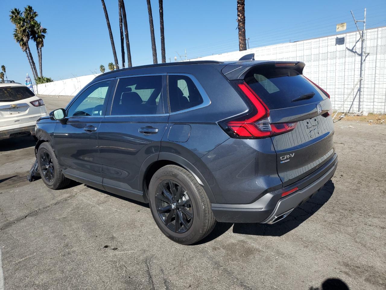 2025 Honda CR-V VIN 5J6RS5H58SL001245 Copart auction photo, front end / minor dent/scratches damage thumbnail 2