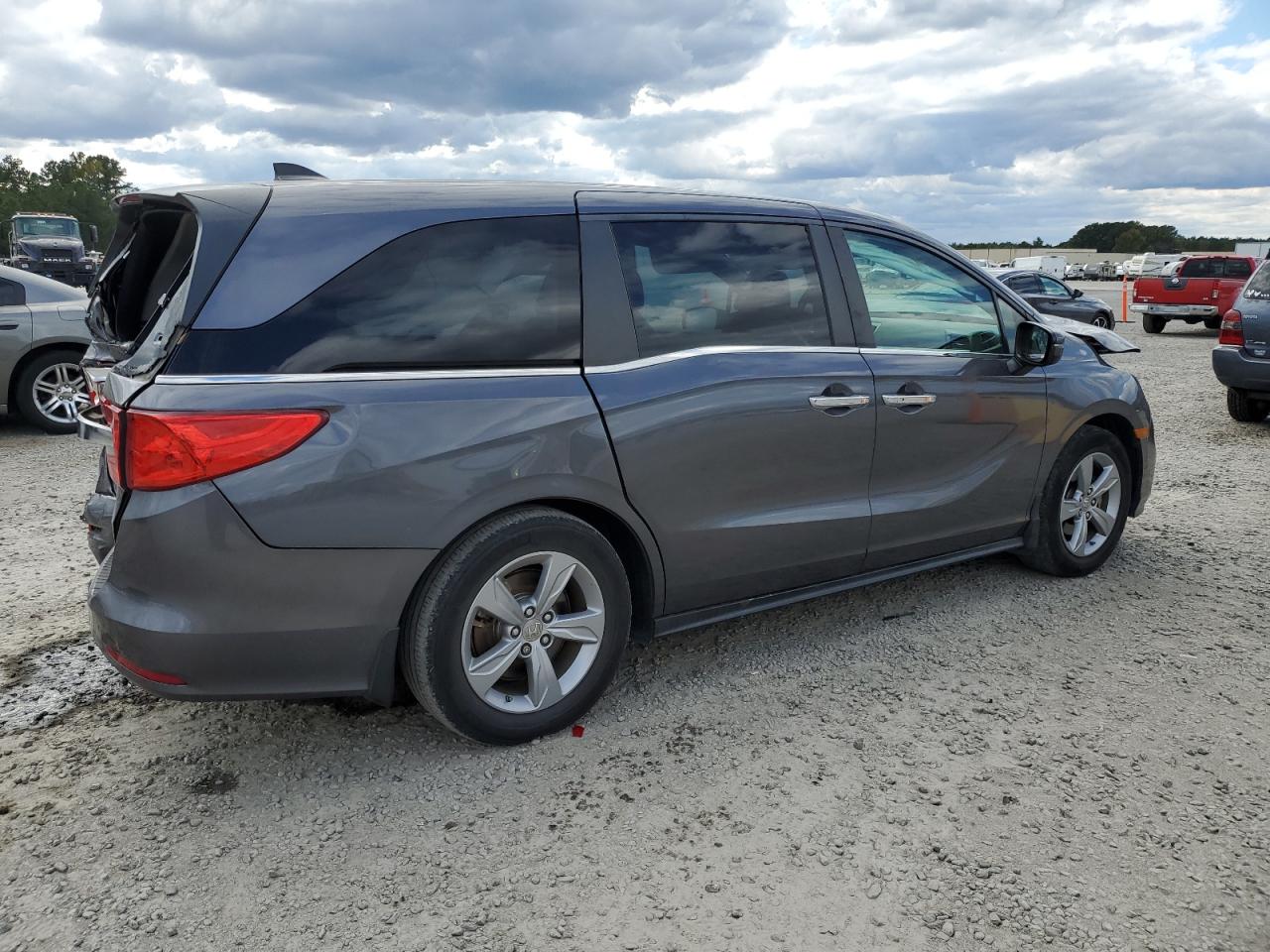 2018 Honda Odyssey VIN 5FNRL6H72JB045429 Copart auction photo, front end / rear end damage thumbnail 3