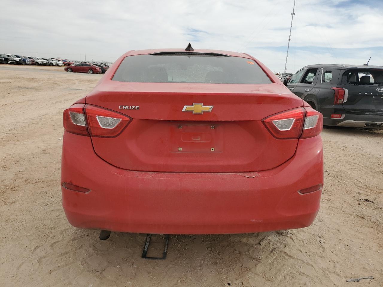 2019 Chevrolet Cruze VIN 1G1BC5SM9K7126633 Copart auction photo, front end / side damage thumbnail 6