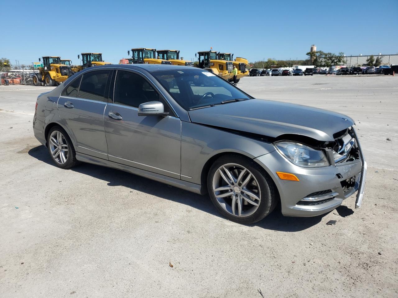 2013 Mercedes-Benz C-klasse VIN WDDGF8AB5DR244665 Copart auction photo, front end damage thumbnail 4
