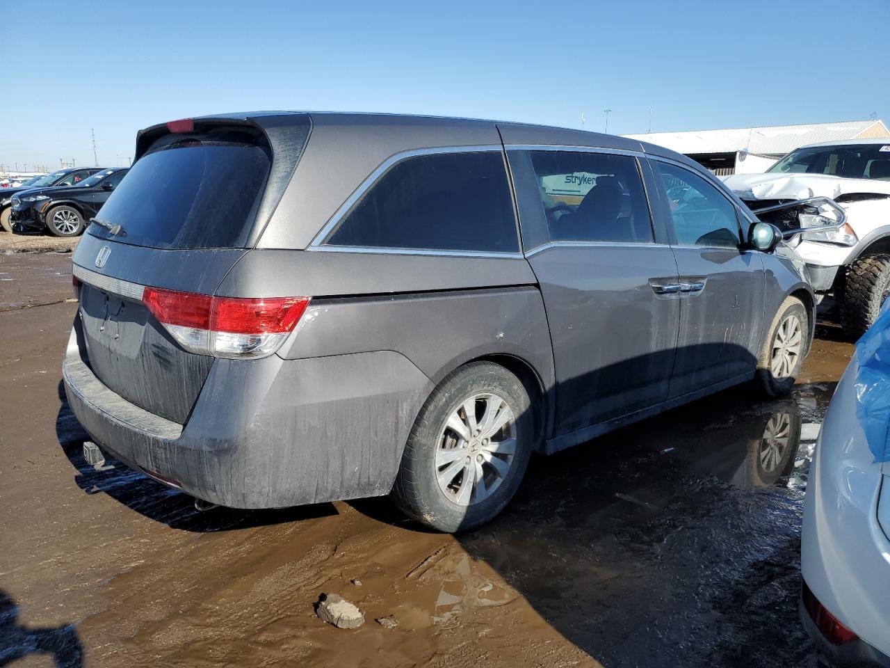 2015 Honda Odyssey VIN 5FNRL5H42FB027259 Copart auction photo, side / rear end damage thumbnail 3