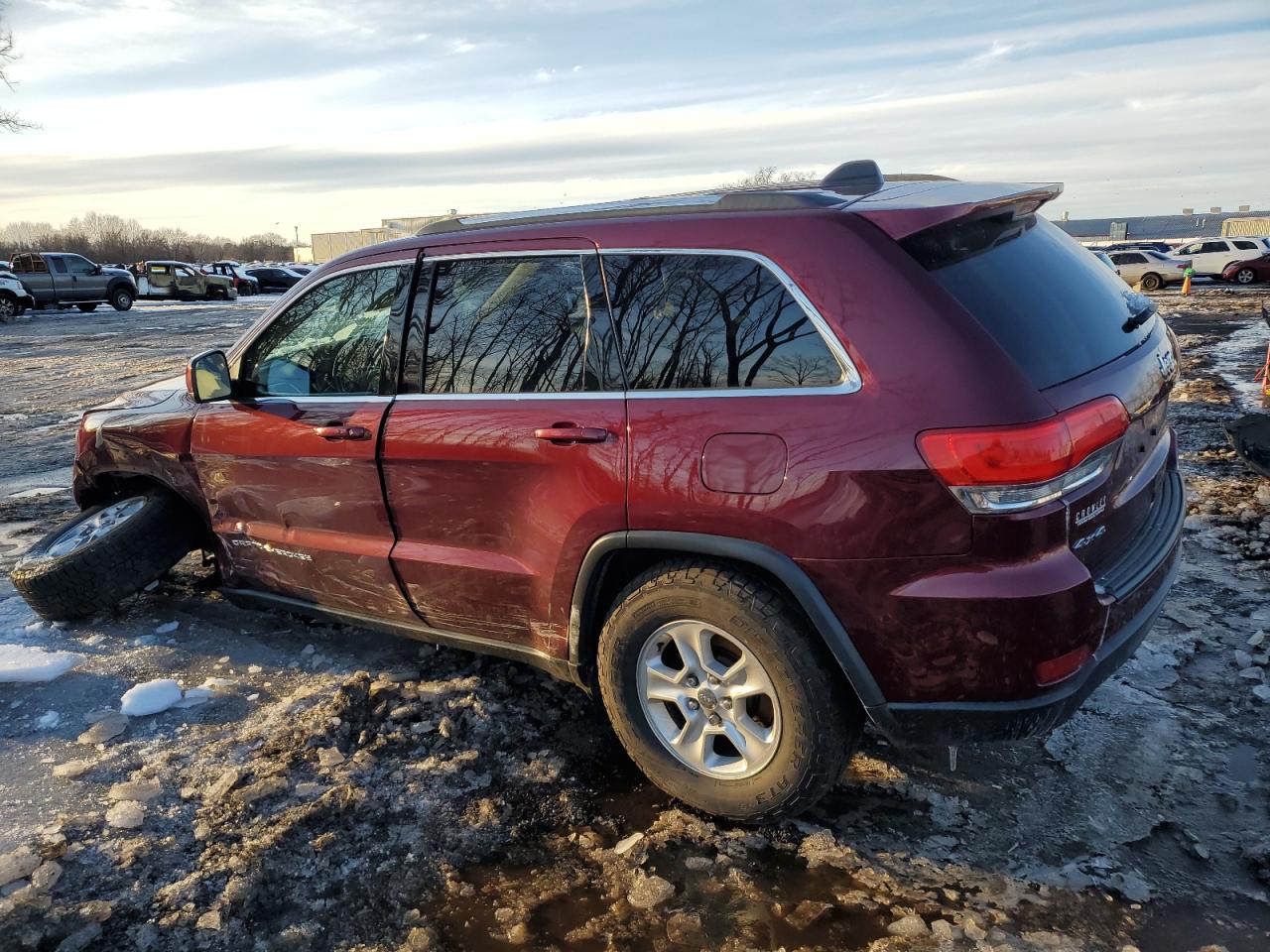 2016 Jeep Grand Cherokee VIN 1C4RJFAG4GC319381 Copart auction photo, undercarriage / side damage thumbnail 2