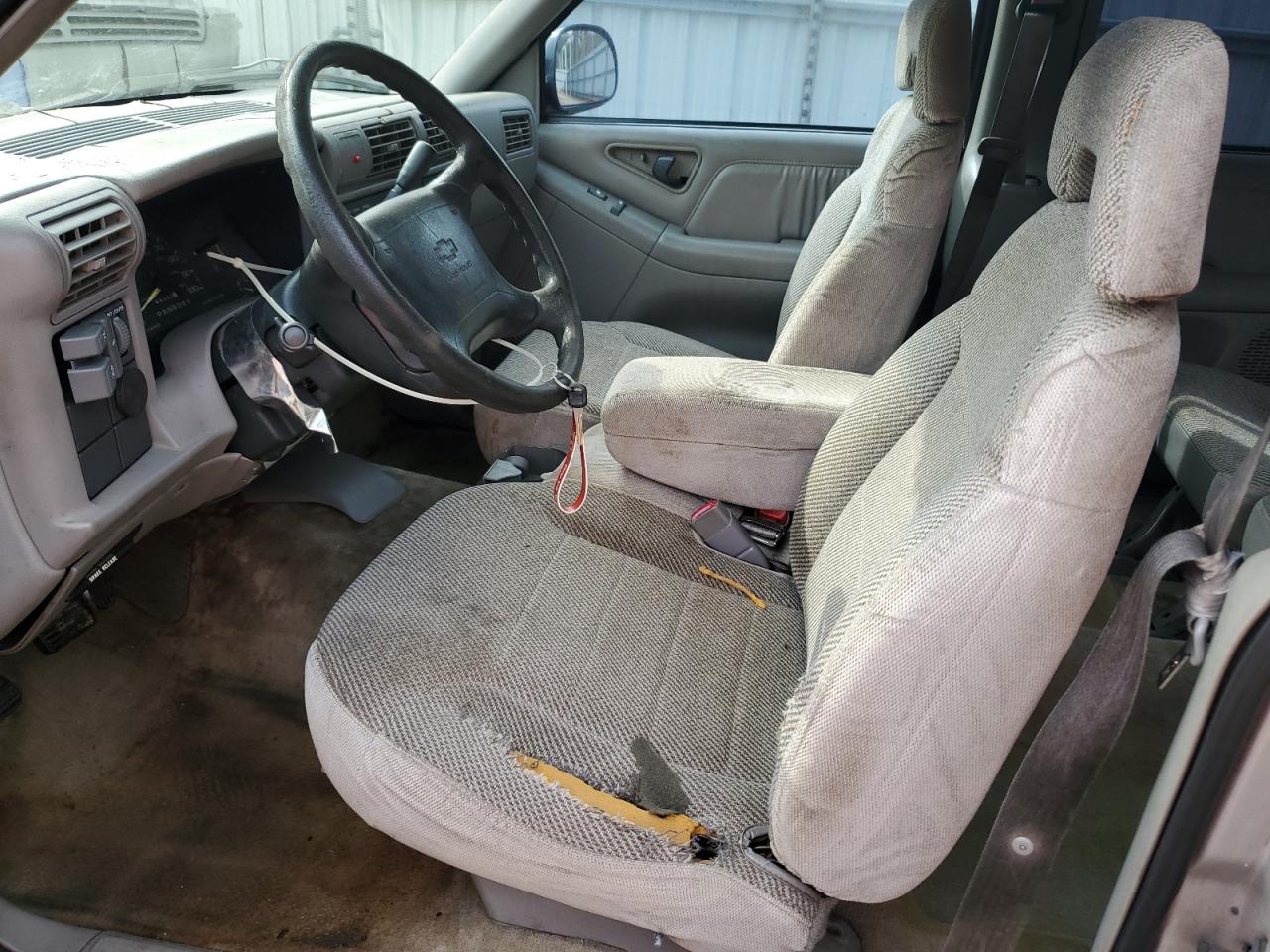 1997 Chevrolet Blazer VIN 1GNCS13W2VK216755 Copart auction photo, front end / rear end damage thumbnail 7