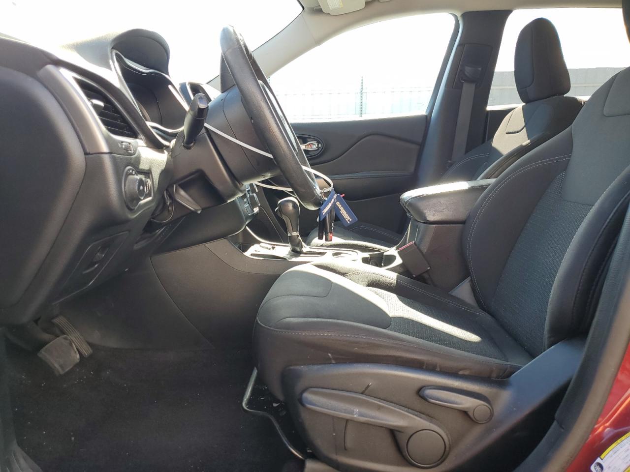 2019 Jeep Grand Cherokee VIN 1C4PJLCB6KD263812 Copart auction photo, side damage thumbnail 7