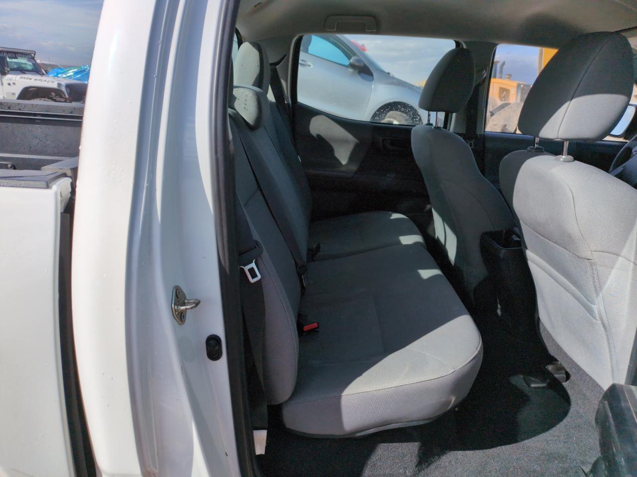 2017 Toyota Tacoma VIN 5TFCZ5AN7HX083911 Copart auction photo, front end / rear end damage thumbnail 10
