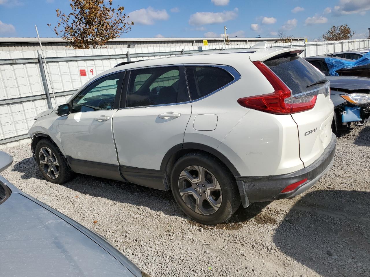 2018 Honda CR-V VIN 2HKRW1H8XJH513606 Copart auction photo, front end damage thumbnail 2