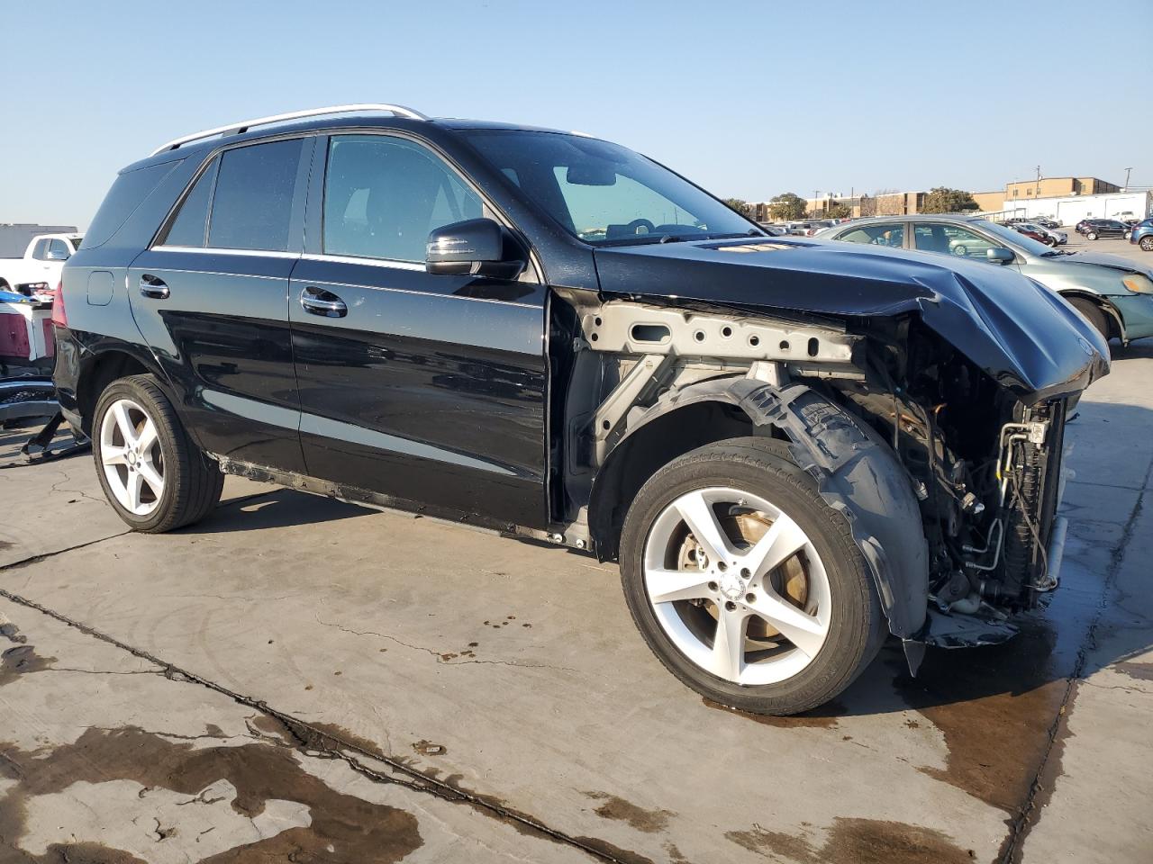 2017 Mercedes-Benz GLE VIN 4JGDA5JB6HA815817 Copart auction photo, front end / side damage thumbnail 4