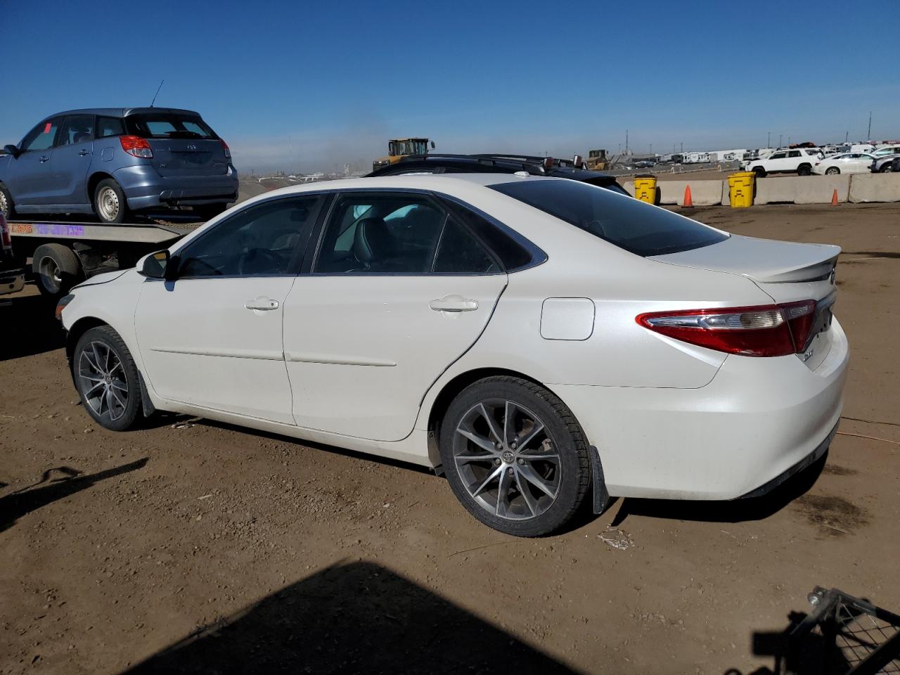 2015 Toyota Camry VIN 4T1BF1FK3FU083765 Copart auction photo, front end damage thumbnail 2
