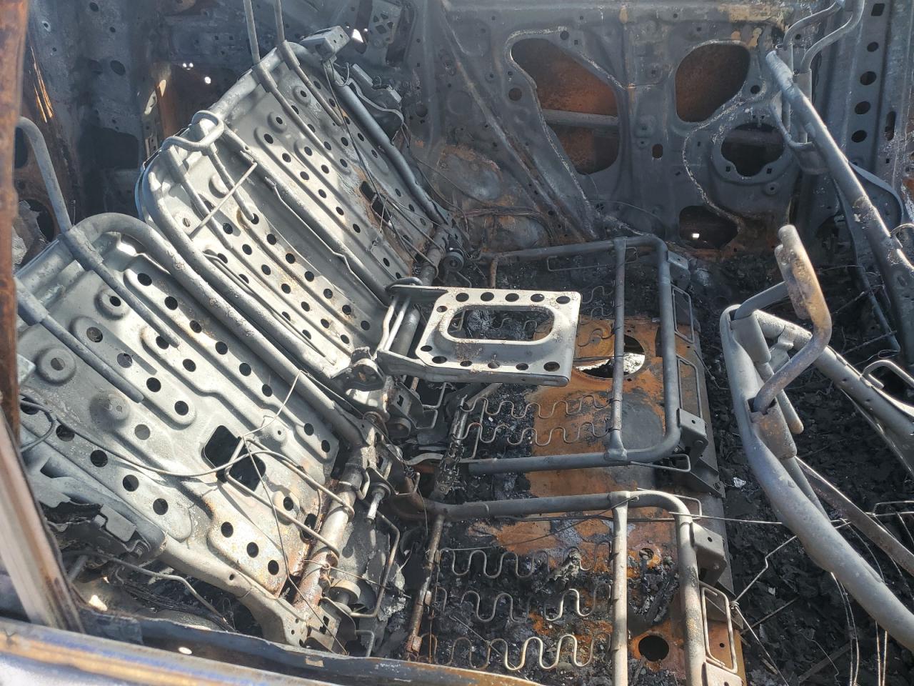 2022 Honda CR-V VIN 7FARW2H54NE043304 Copart auction photo, burn damage thumbnail 10