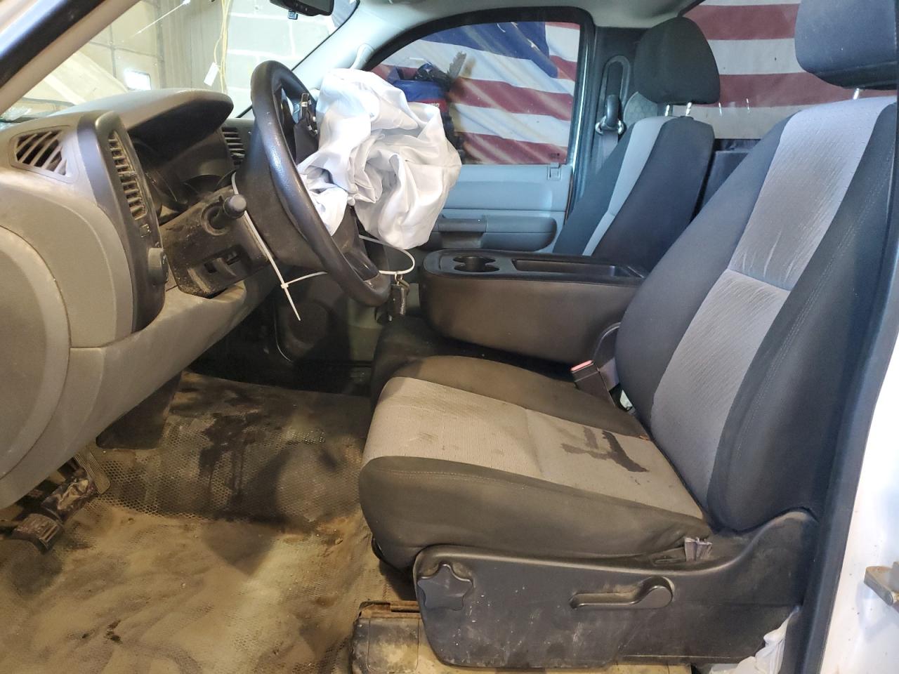 2009 Chevrolet Silverado VIN 1GCEC14X19Z254027 Copart auction photo, front end damage thumbnail 7