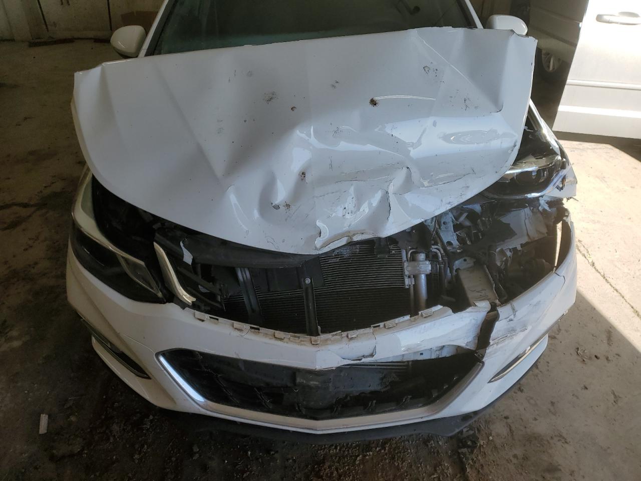 2018 Chevrolet Cruze VIN 3G1BE6SM3JS652532 Copart auction photo, front end / rear end damage thumbnail 11