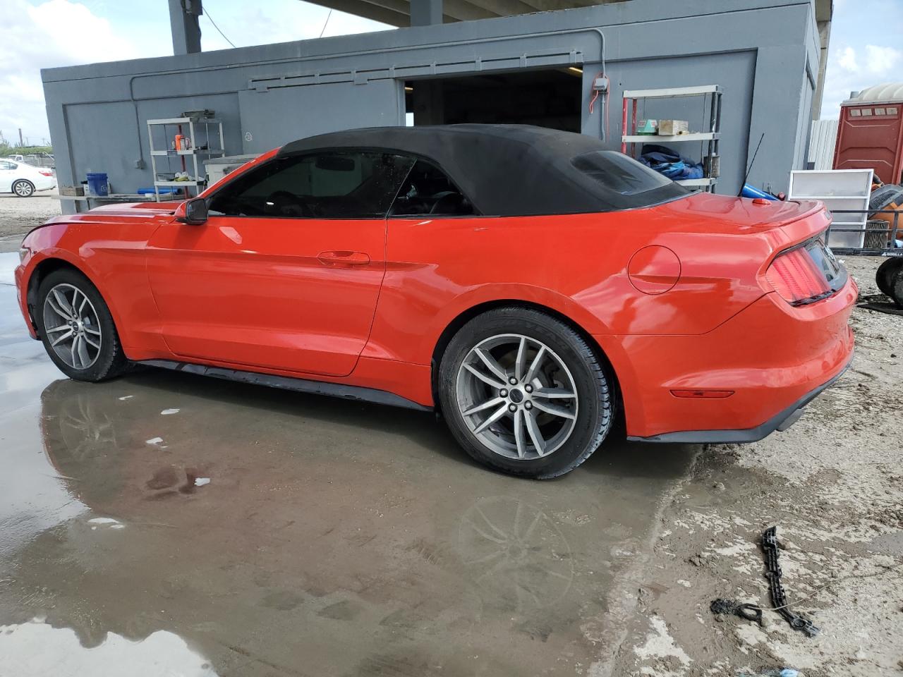 2015 Ford Mustang VIN 1FATP8UH1F5426546 Copart auction photo, front end / minor dent/scratches damage thumbnail 2