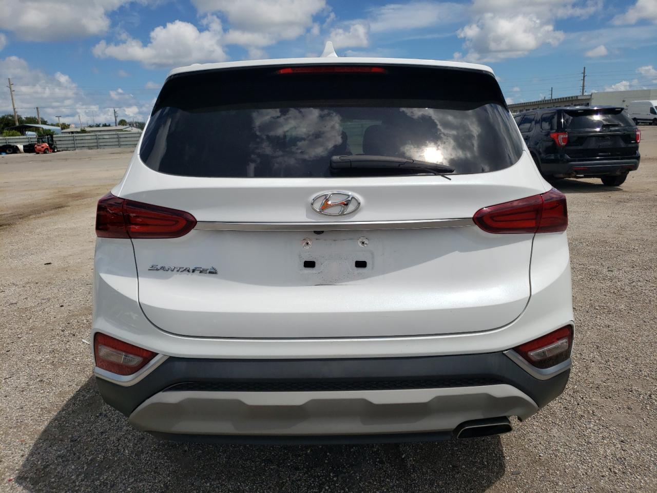 2020 Hyundai Santa Fe VIN 5NMS33AD7LH209422 Copart auction photo, front end / undercarriage damage thumbnail 6