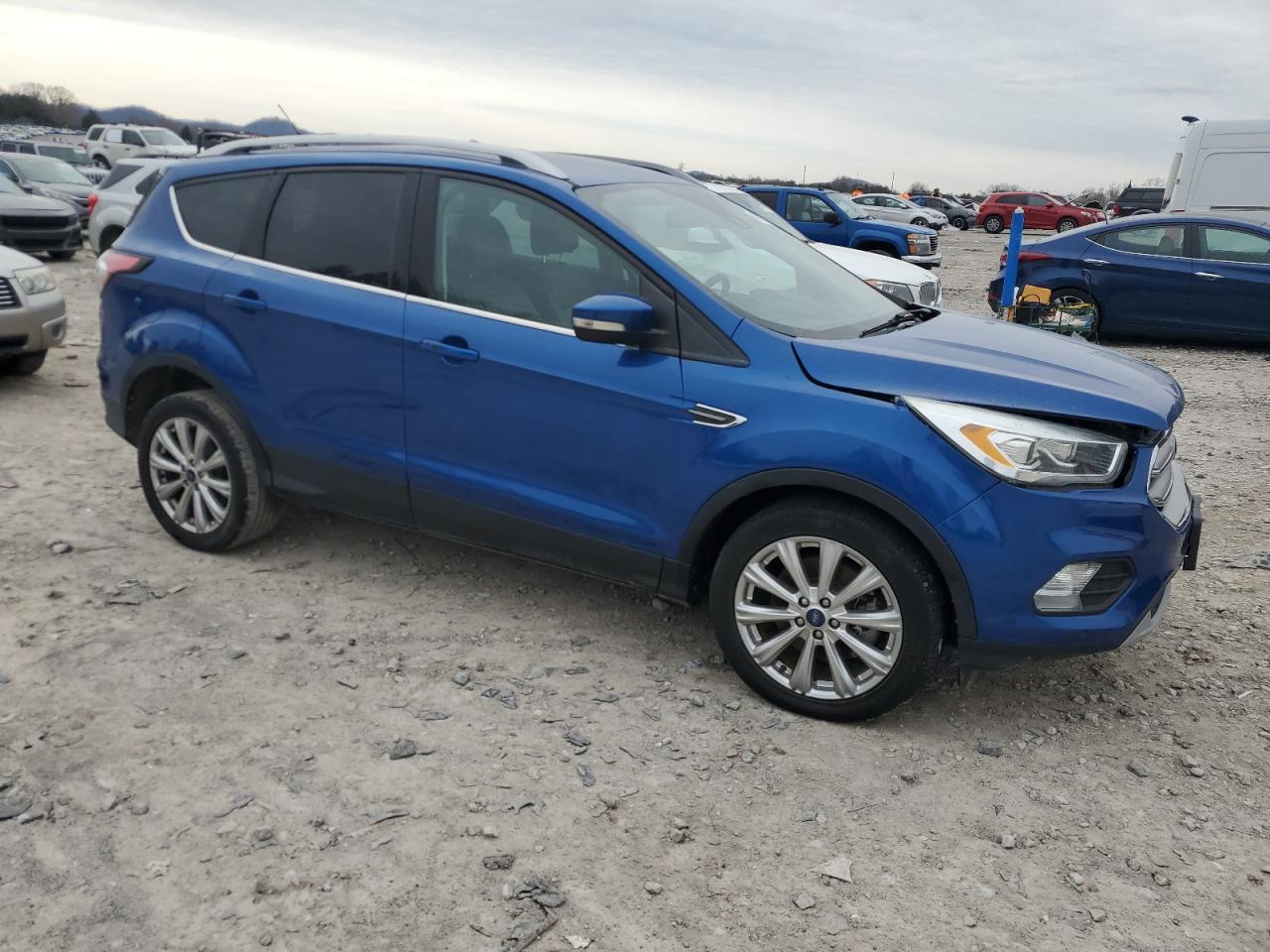 2017 Ford Escape VIN 1FMCU9J96HUB97257 Copart auction photo, front end damage thumbnail 4