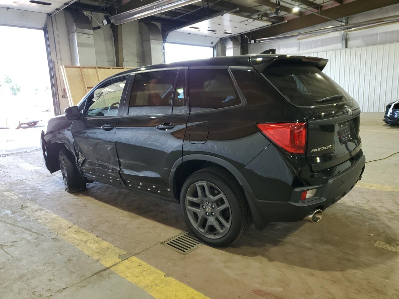 2022 Honda Passport VIN 5FNYF8H53NB021935 Copart auction photo, front end / side damage thumbnail 2