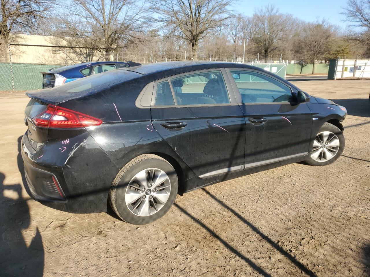 2019 Hyundai IONIQ VIN KMHC65LD2KU164901 Copart auction photo, front end / minor dent/scratches damage thumbnail 3