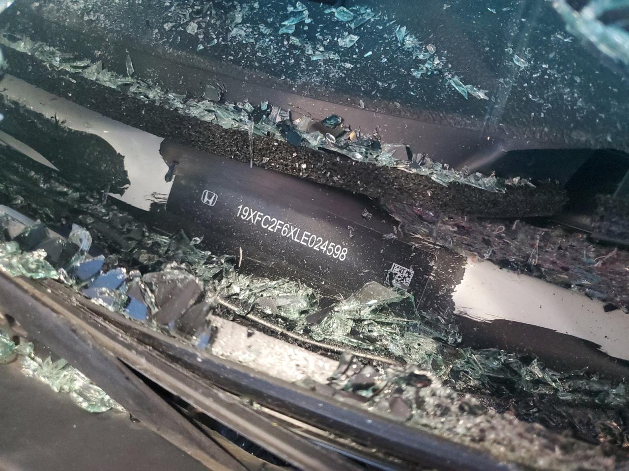 2020 Honda Civic VIN 19XFC2F6XLE024598 Copart auction photo, front end / side damage thumbnail 14