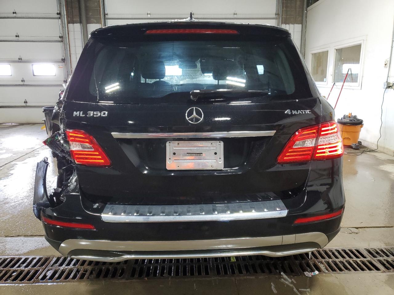 2012 Mercedes-Benz M-klasse VIN 4JGDA5HB6CA064409 Copart auction photo, rear end damage thumbnail 6