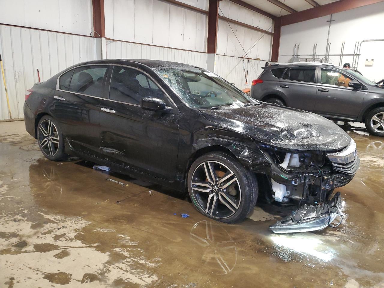2017 Honda Accord VIN 1HGCR2F15HA296574 Copart auction photo, front end / side damage thumbnail 4