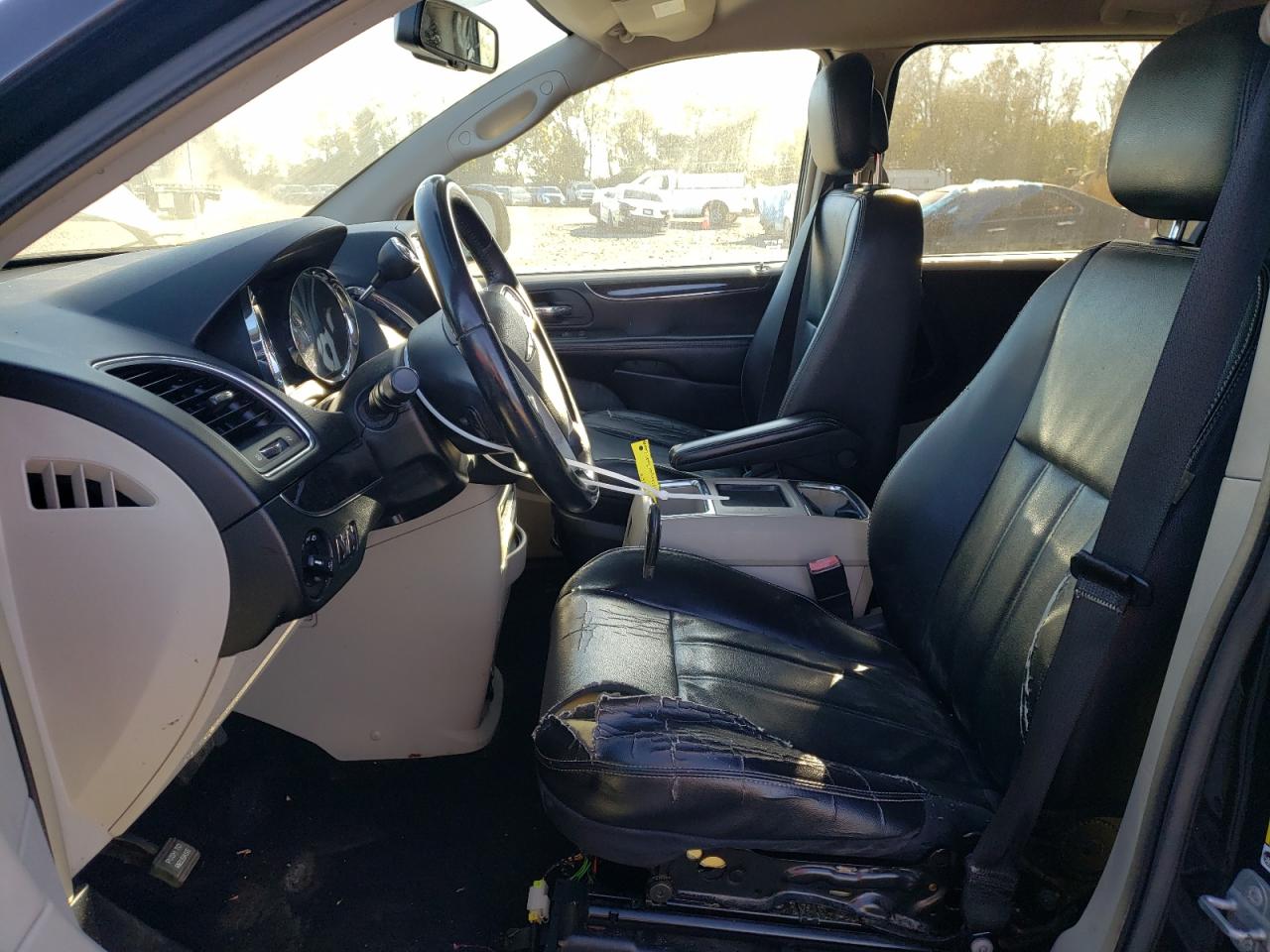 2014 Chrysler Town & Country VIN 2C4RC1BG3ER332641 Copart auction photo, rear end / minor dent/scratches damage thumbnail 7