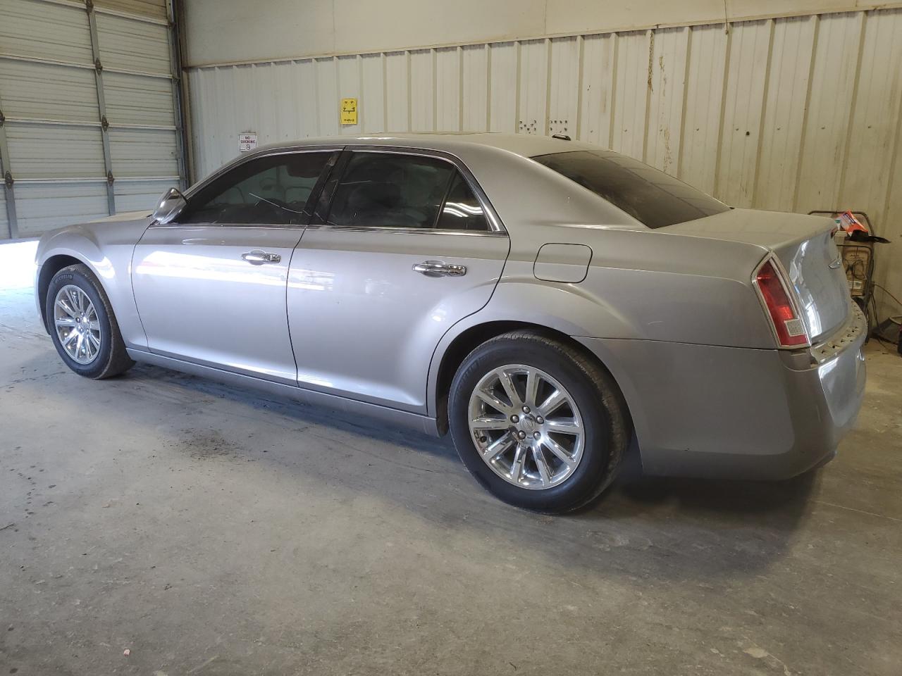 2011 Chrysler 300 VIN 2C3CA6CT2BH522859 Copart auction photo, front end / minor dent/scratches damage thumbnail 2