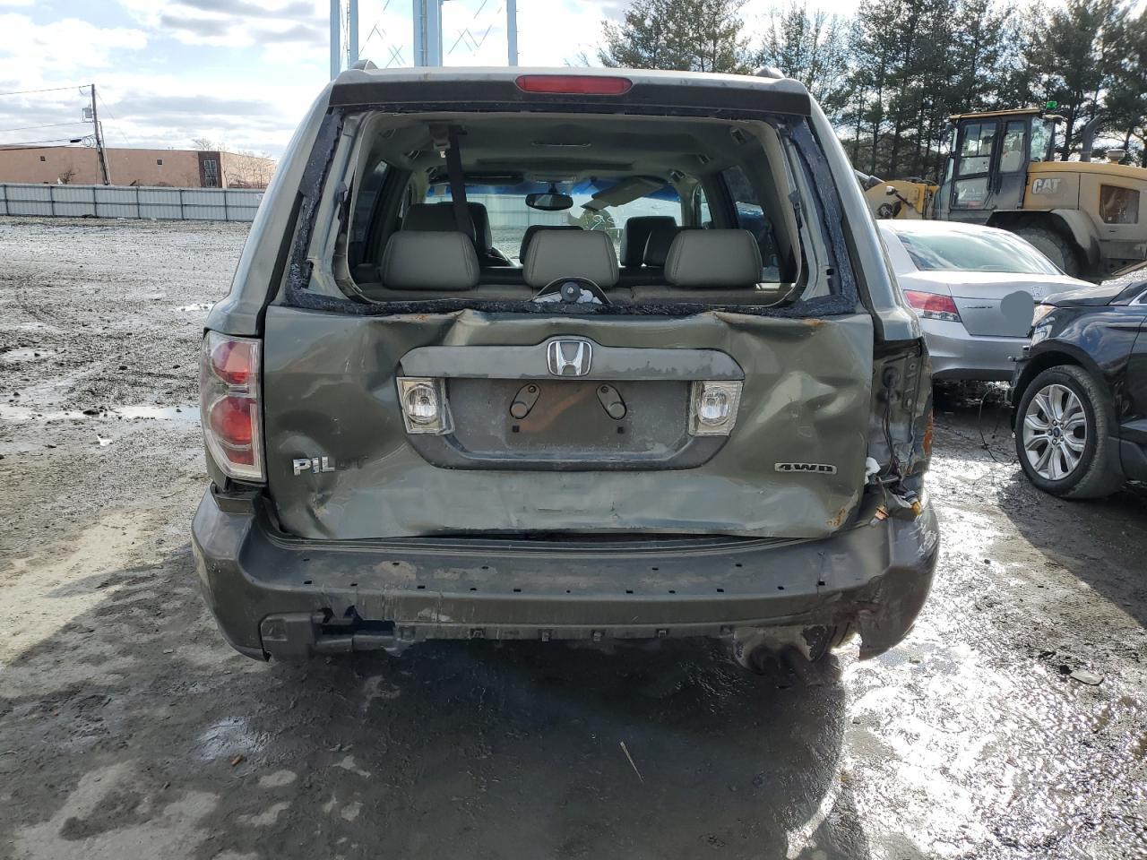 2008 Honda Pilot VIN 5FNYF18558B006445 Copart auction photo, rear end / minor dent/scratches damage thumbnail 6