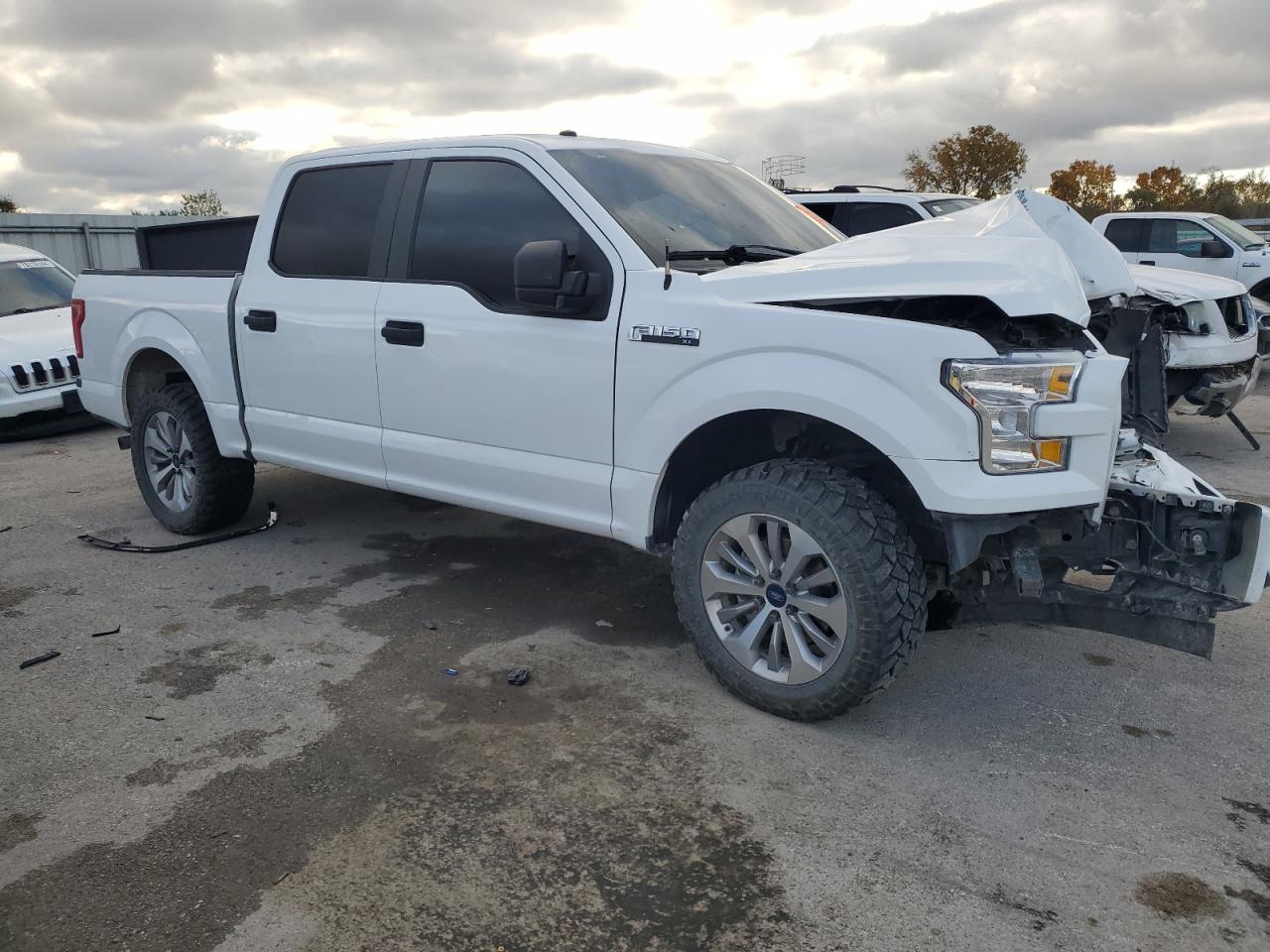 2017 Ford F-150 VIN 1FTEW1EP4HKE22269 Copart auction photo, front end damage thumbnail 4