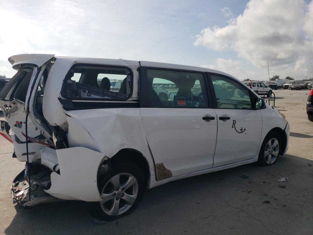 2014 Toyota Sienna VIN 5TDZK3DC1ES455421 Copart auction photo, rear end damage thumbnail 3