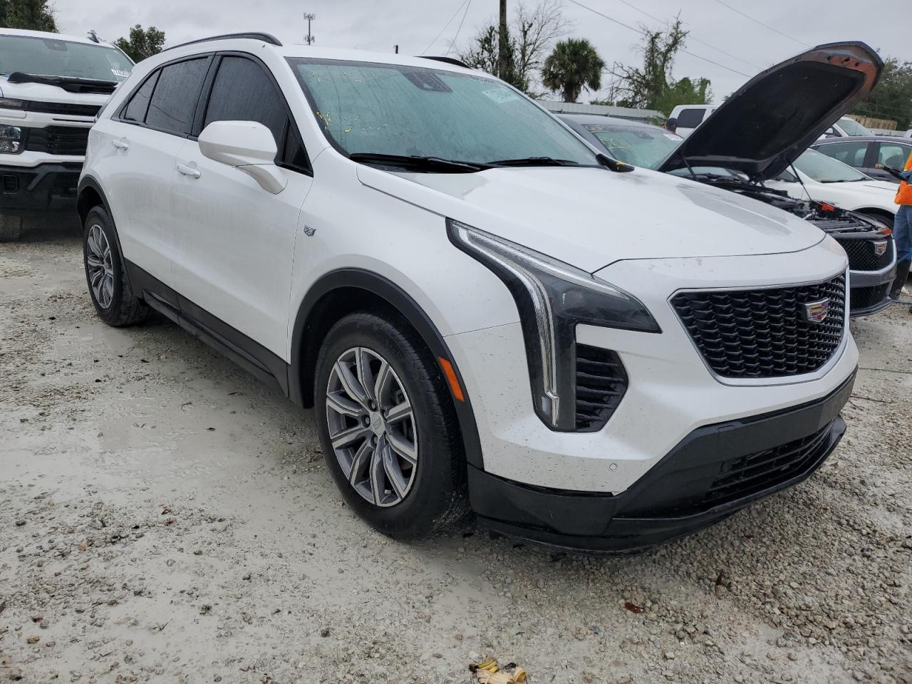 2020 Cadillac XT4 VIN 1GYFZER46LF103275 Copart auction photo, water/flood damage thumbnail 4