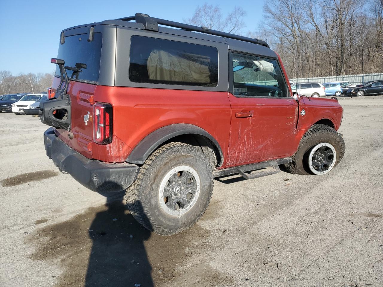 2023 Ford Bronco VIN 1FMDE5CP1PLB98701 Copart auction photo, front end / side damage thumbnail 3