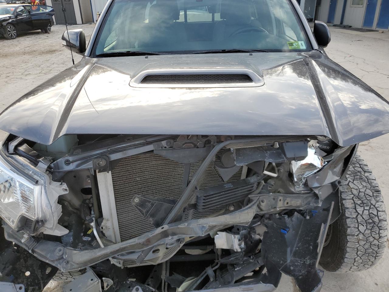 2015 Toyota Tacoma VIN 5TFUU4EN1FX142181 Copart auction photo, front end / side damage thumbnail 12