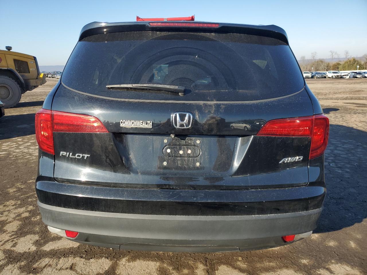 2017 Honda Pilot VIN 5FNYF6H80HB065281 Copart auction photo, front end / side damage thumbnail 6