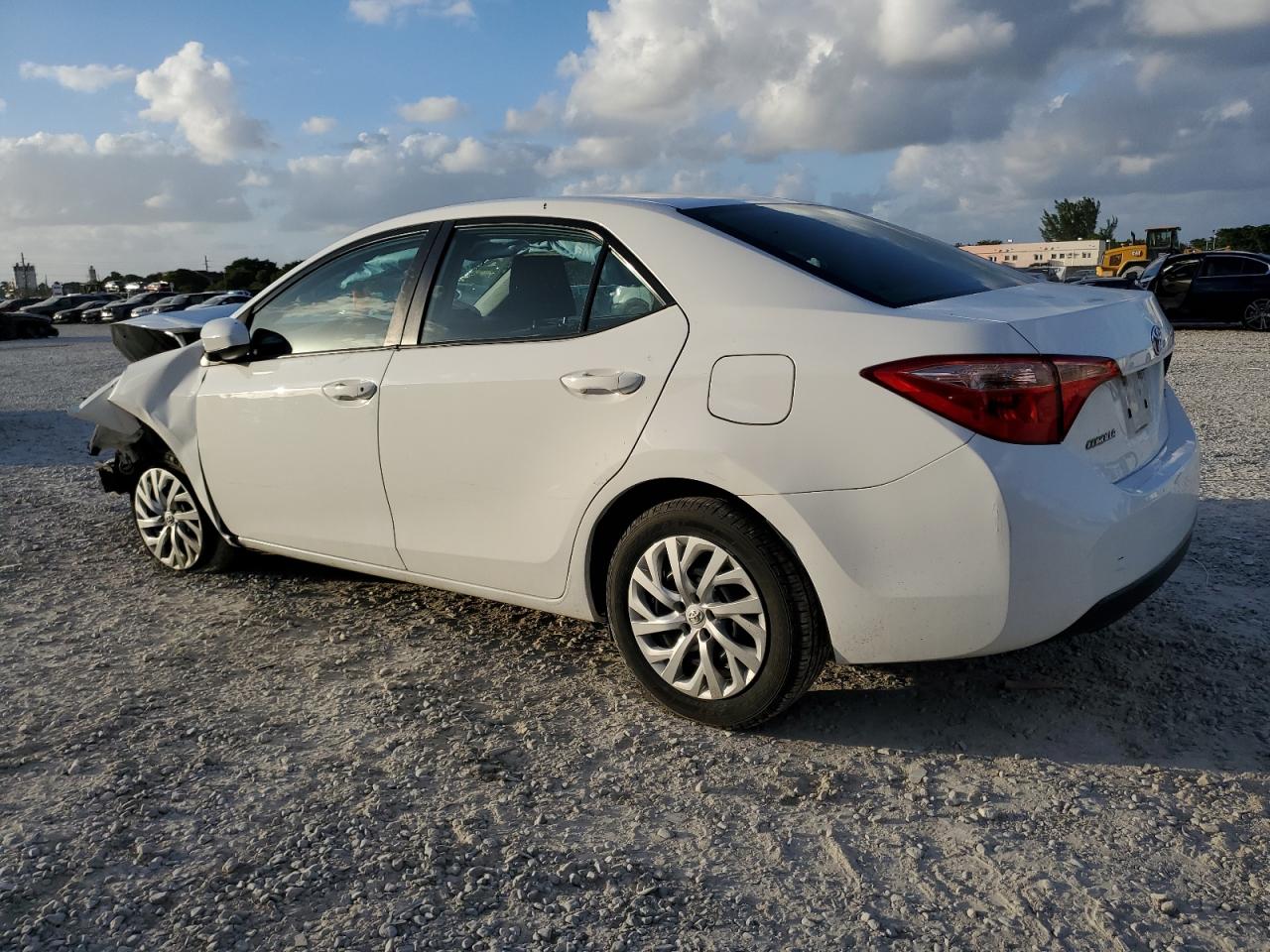 2019 Toyota Corolla VIN 5YFBURHE4KP907585 Copart auction photo, front end damage thumbnail 2