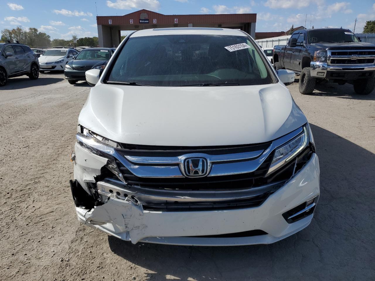 2020 Honda Odyssey VIN 5FNRL6H91LB069998 Copart auction photo, front end / minor dent/scratches damage thumbnail 5