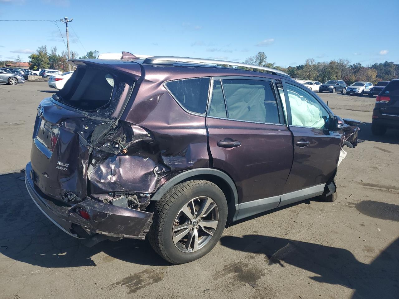 2018 Toyota RAV 4 VIN 2T3RFREV7JW721623 Copart auction photo, front end / rear end damage thumbnail 3