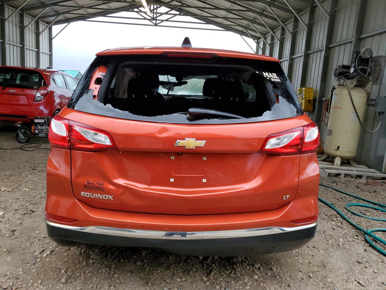 2020 Chevrolet Equinox VIN 2GNAXKEV4L6258864 Copart auction photo, side / front end damage thumbnail 6