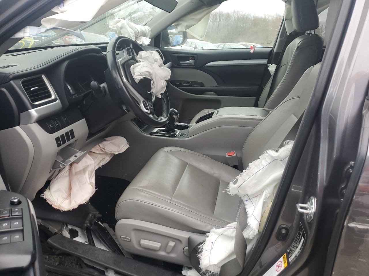 2018 Toyota Highlander VIN 5TDJZRFH0JS490143 Copart auction photo, front end / side damage thumbnail 7