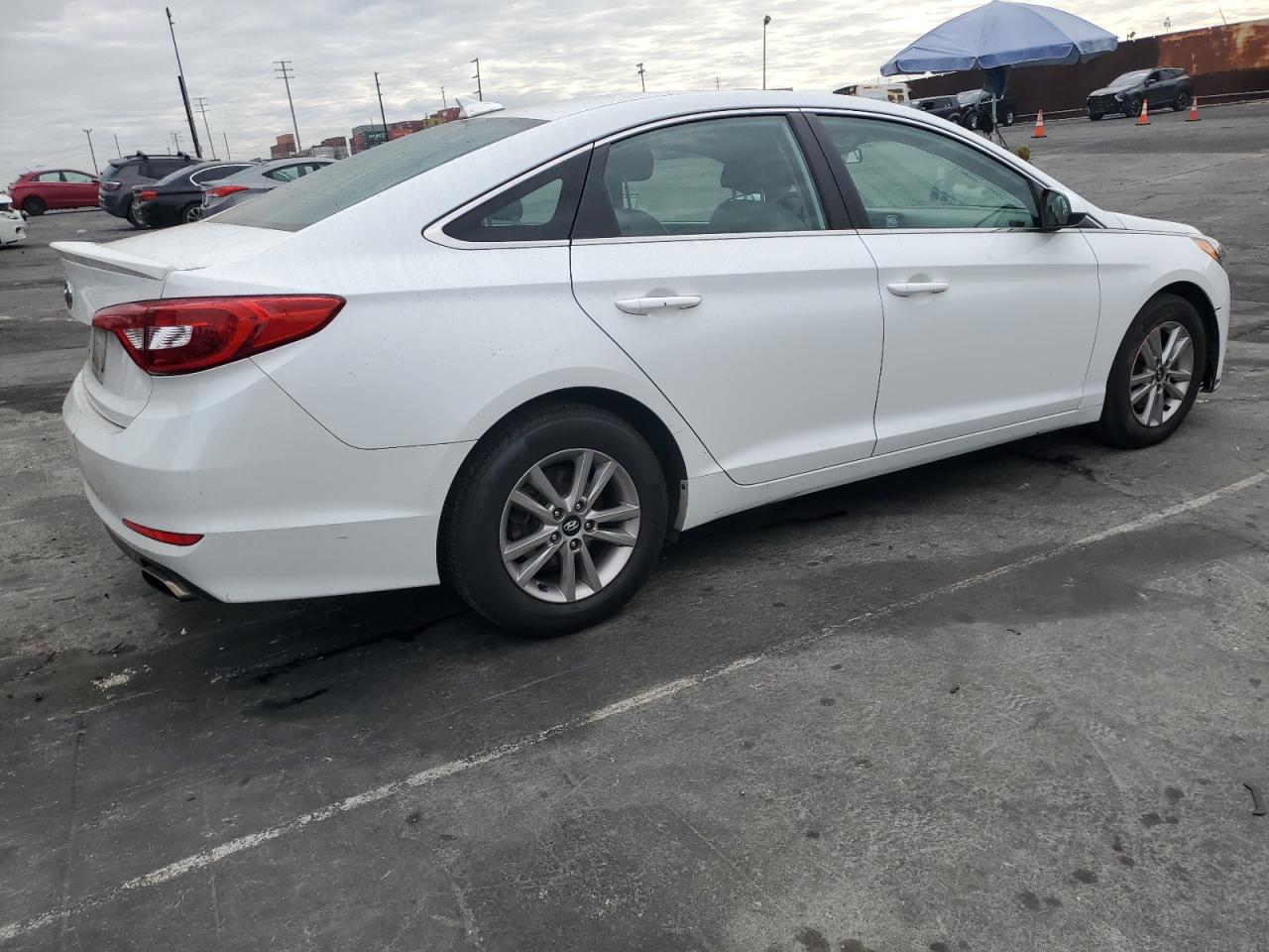 2015 Hyundai Sonata VIN 5NPE24AF6FH056398 Copart auction photo, vandalism / stripped damage thumbnail 3