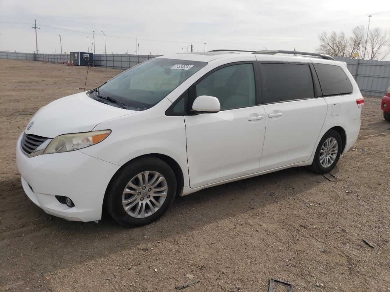 2011 Toyota Sienna VIN 5TDYK3DC6BS169443