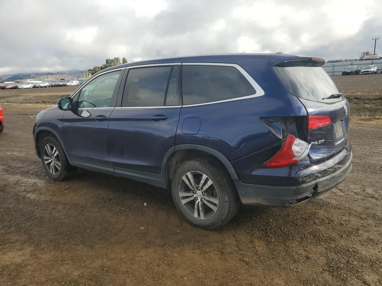 2018 Honda Pilot VIN 5FNYF6H38JB048447 Copart auction photo, side / rear end damage thumbnail 2