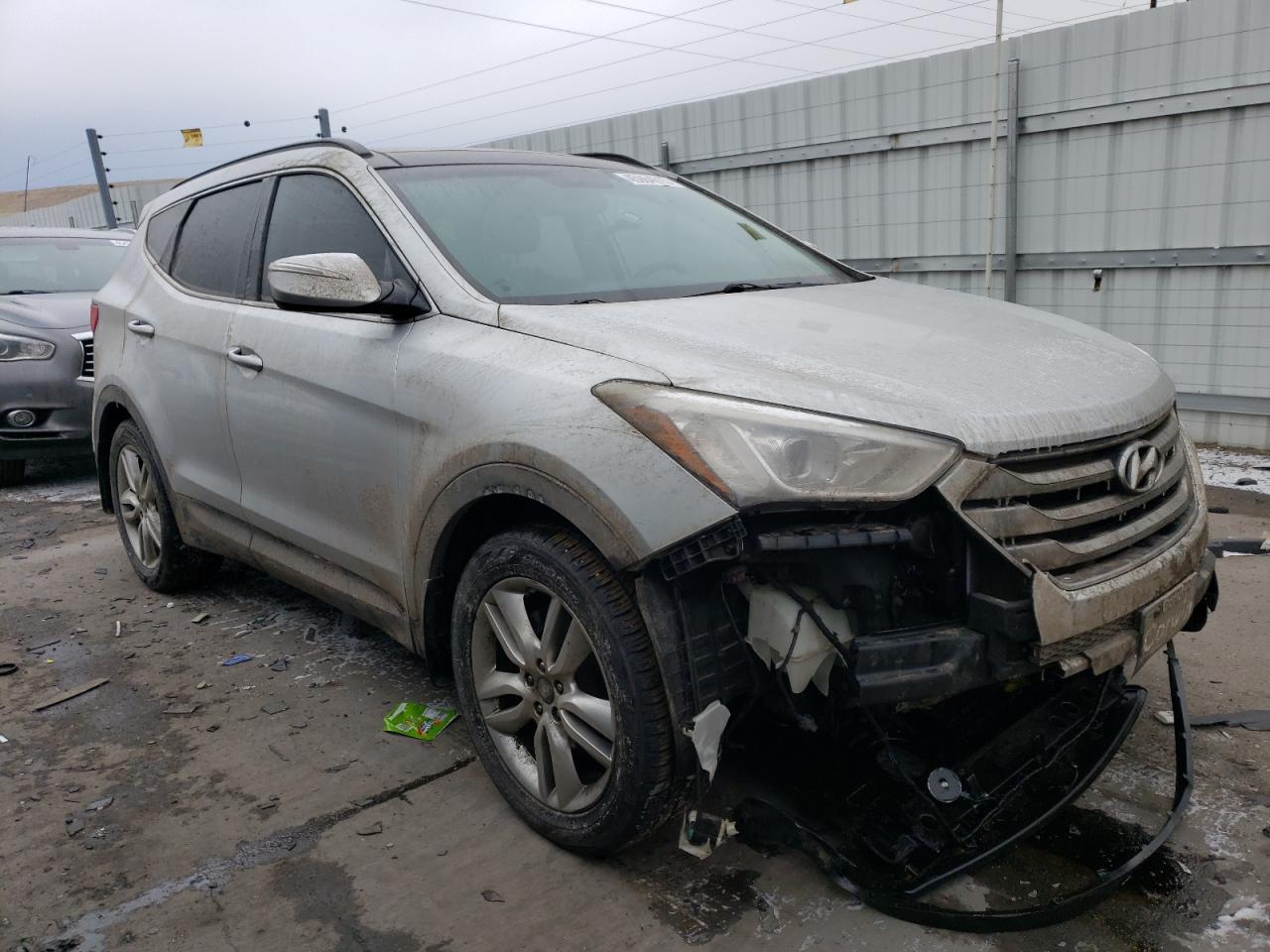 2016 Hyundai Santa Fe VIN 5XYZWDLA8GG310452 Copart auction photo, front end / undercarriage damage thumbnail 4