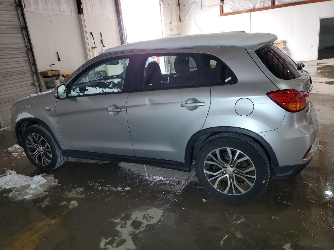 2018 Mitsubishi Outlander VIN JA4AP3AW4JU013648 Copart auction photo, normal wear damage thumbnail 2