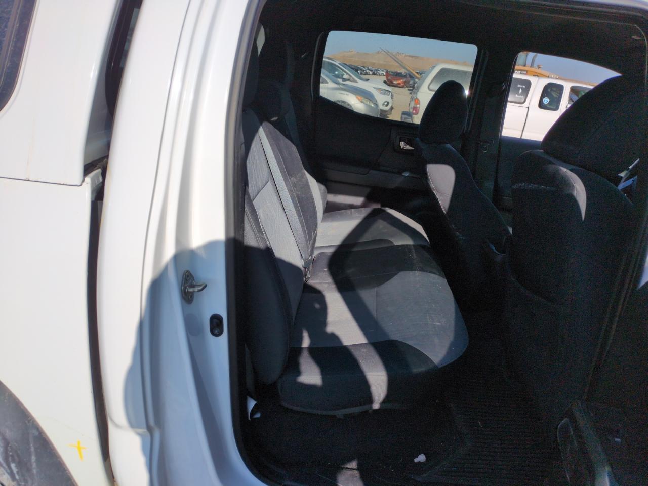 2020 Toyota Tacoma VIN 3TMCZ5AN8LM288927 Copart auction photo, rear end damage thumbnail 10