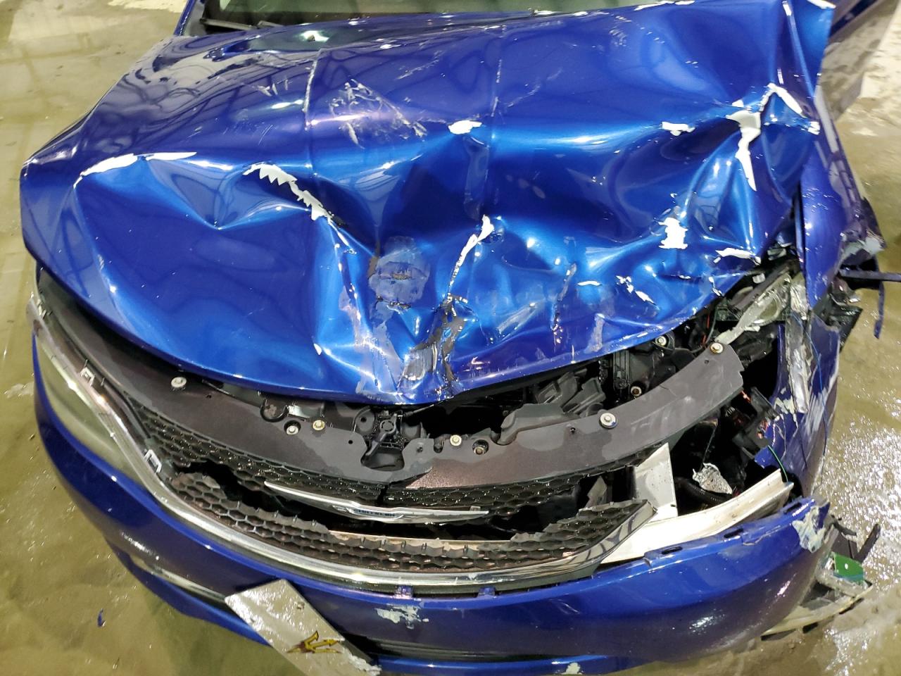 2015 Chrysler 200 VIN 1C3CCCAB0FN679323 Copart auction photo, front end damage thumbnail 11