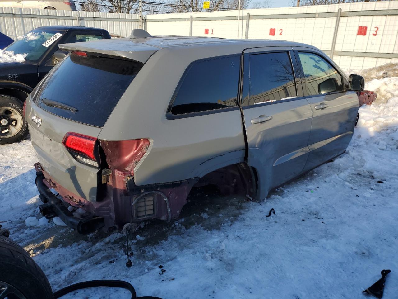 2016 Jeep Grand Cherokee VIN 1C4RJFDJ7GC428232 Copart auction photo, stripped / vandalism damage thumbnail 3