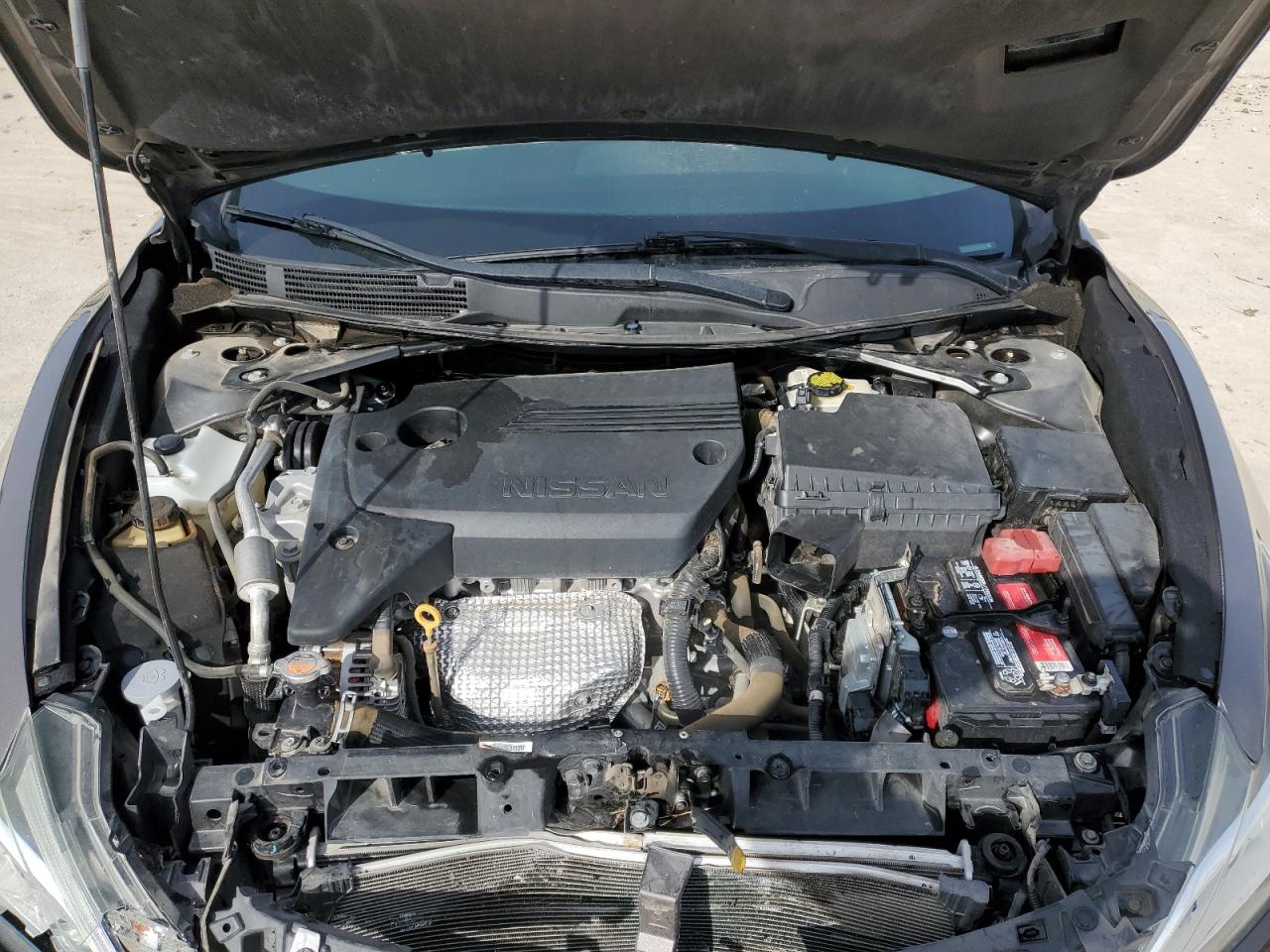 2016 Nissan Altima VIN 1N4AL3AP2GC113777 Copart auction photo, front end / minor dent/scratches damage thumbnail 11