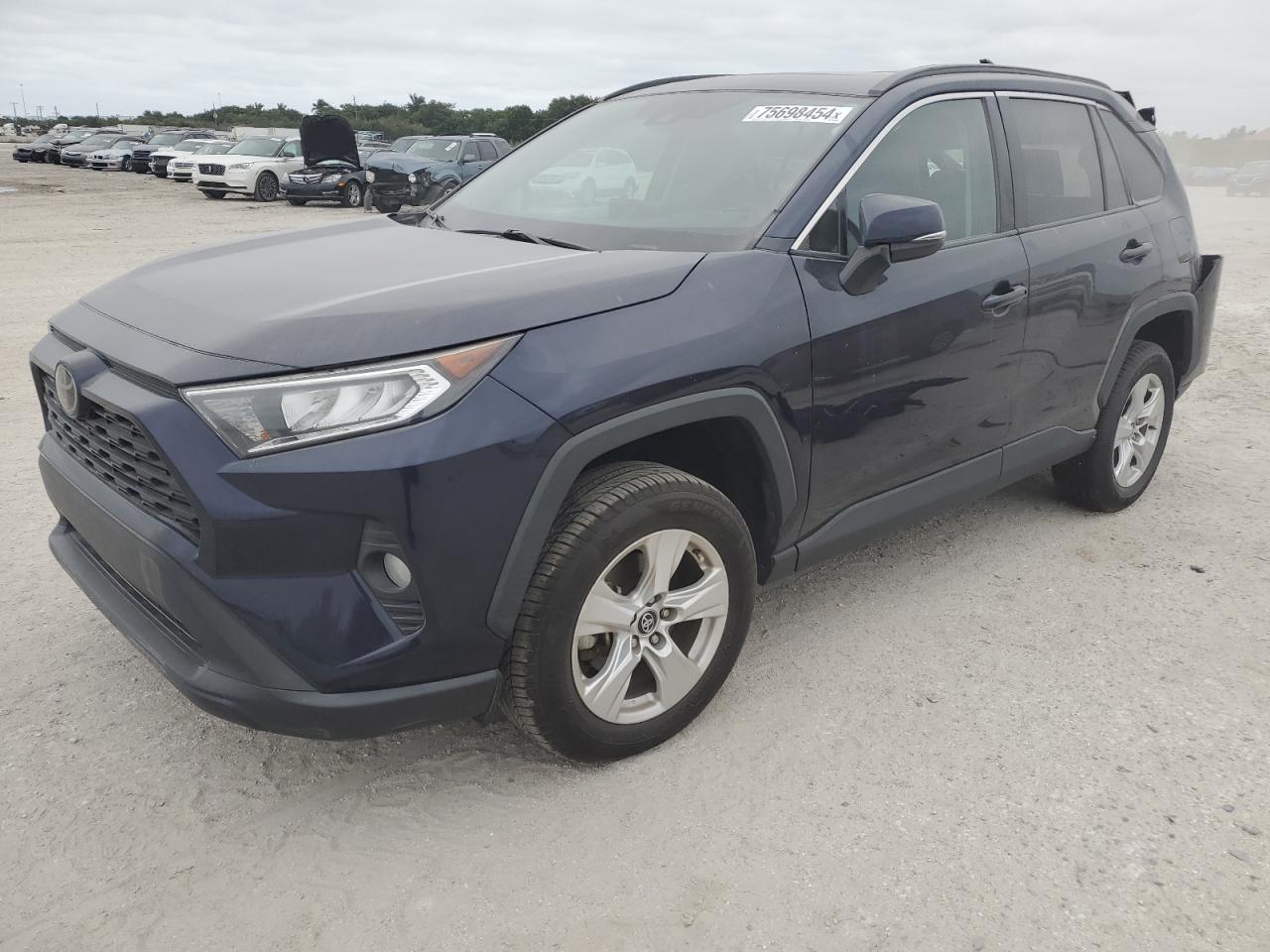 2020 Toyota RAV 4 VIN 2T3W1RFV1LC055220