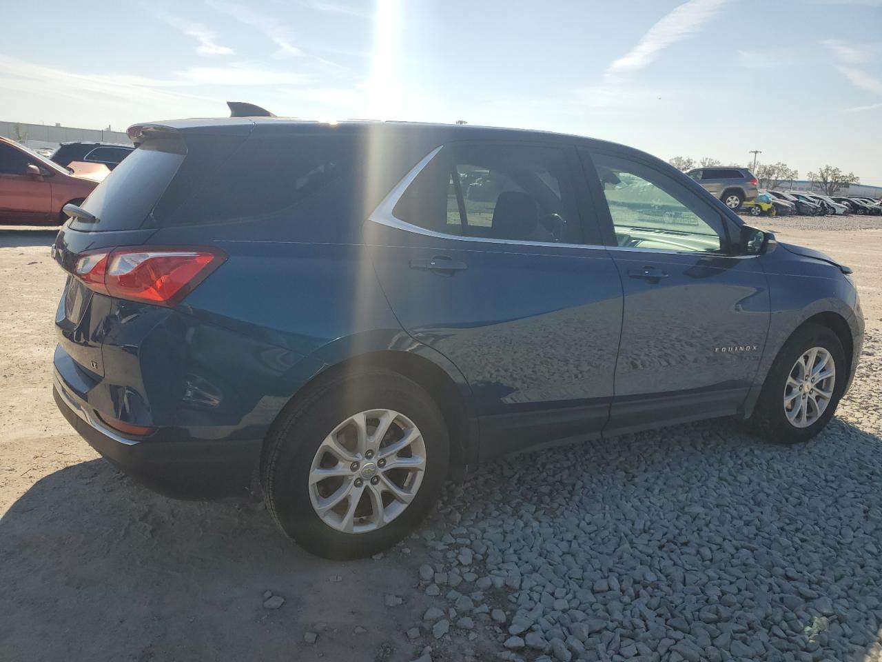 2019 Chevrolet Equinox VIN 2GNAXKEV0K6214763 Copart auction photo, front end damage thumbnail 3