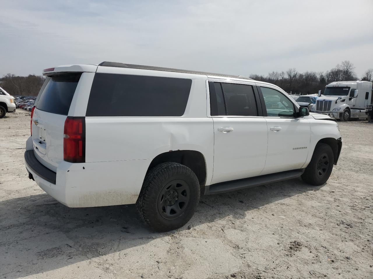2017 Chevrolet Suburban VIN 1GNSKKECXHR240396 Copart auction photo, front end / rear end damage thumbnail 3